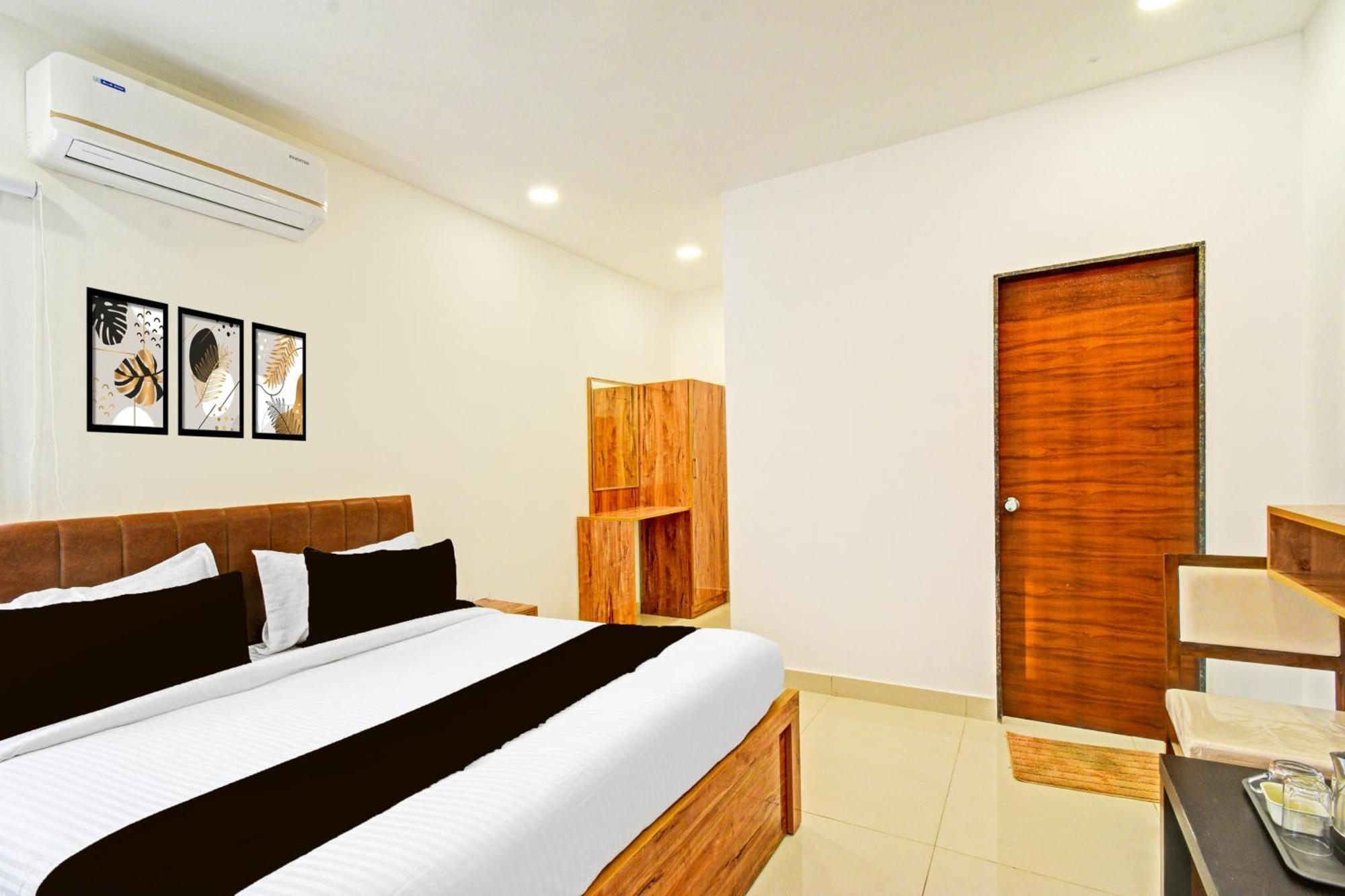 Super Townhouse Oak Suchitra Kompally Road Formerly Sun Moon Hotels Trimulgherry Exterior foto